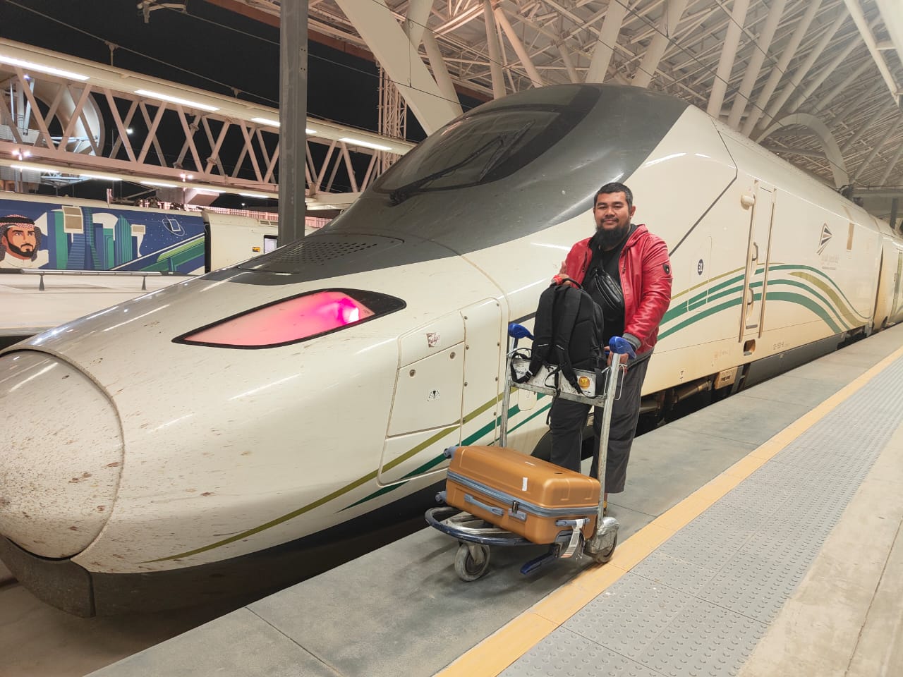 NAIK KERETA CEPAT SAUDI